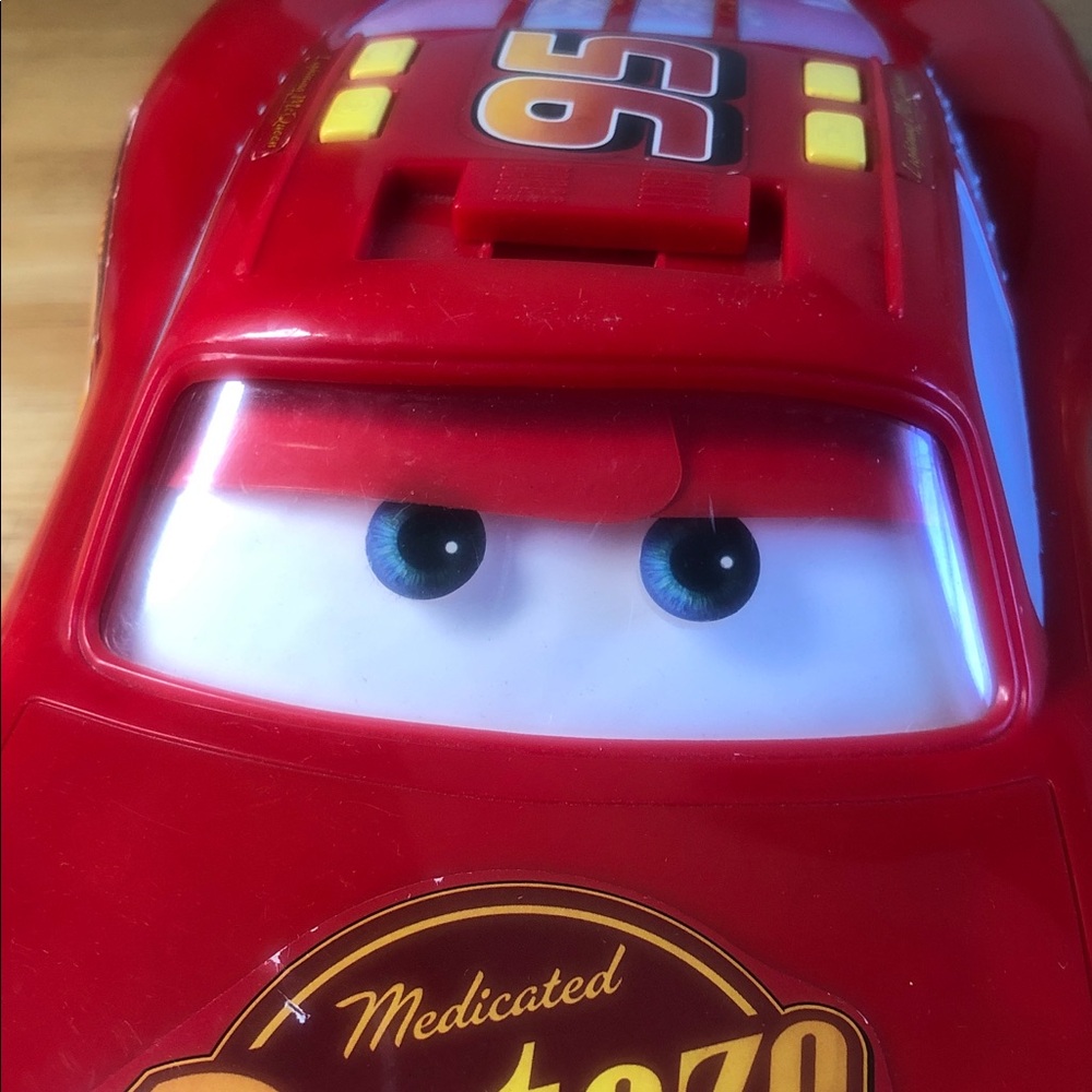 Rare Y2k Red plastic diecast 95Lightning McQueen Toy Car - Picture 8 of 16